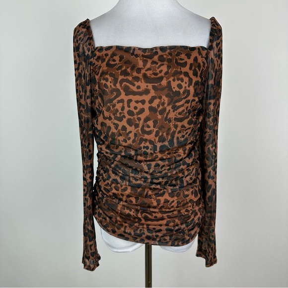 Venus Animal Print Cinch Waist Long Sleeve Top Size Large - Picture 1 of 7